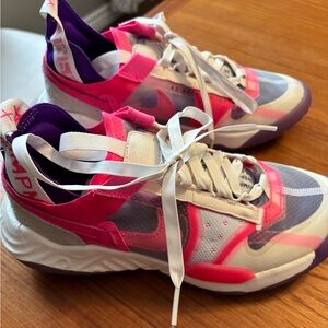Nike WMN Jordan Delta Breathe
SAIL/FIERCE PURPLE/HYPER PINK